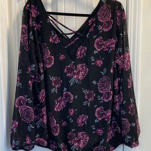 Torrid Size 2 Black & Floral Long Sleeve Blouse Criss Cross Back Detailing